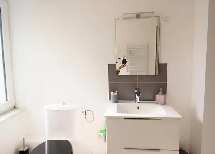 Appartamento Triplex Lumineux à Cherbourg, Hyper Centre, 2 Pas Du Port&vie Nocturne, Intendance Luxury Host *