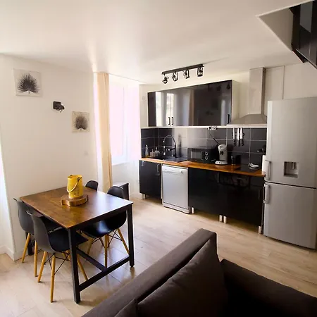 Triplex Lumineux A Cherbourg, Hyper Centre, 2 Pas Du Port & Vie Nocturne, Intendance Luxury Host *