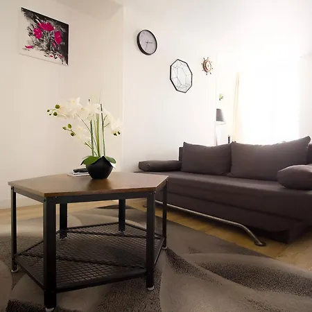 Appartamento Triplex Lumineux à Cherbourg, Hyper Centre, 2 Pas Du Port&vie Nocturne, Intendance Luxury Host