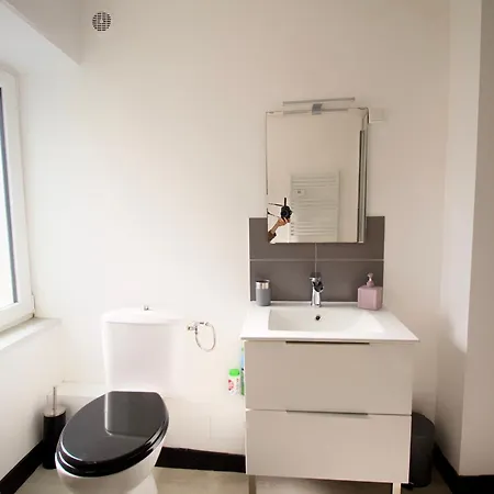 Apartment Triplex Lumineux A Cherbourg, Hyper Centre, 2 Pas Du Port & Vie Nocturne, Intendance Luxury Host *