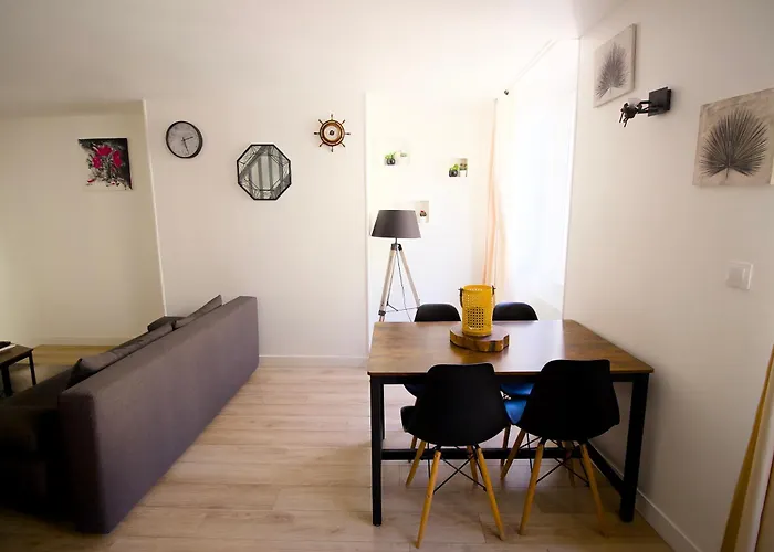 Triplex Lumineux A Cherbourg, Hyper Centre, 2 Pas Du Port & Vie Nocturne, Intendance Luxury Host * Cherbourg-en-Cotentin