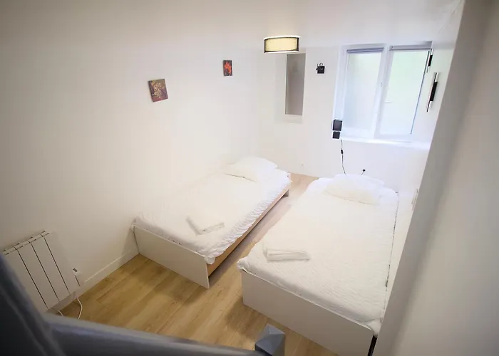 Triplex Lumineux A Cherbourg, Hyper Centre, 2 Pas Du Port & Vie Nocturne, Intendance Luxury Host Apartamento *